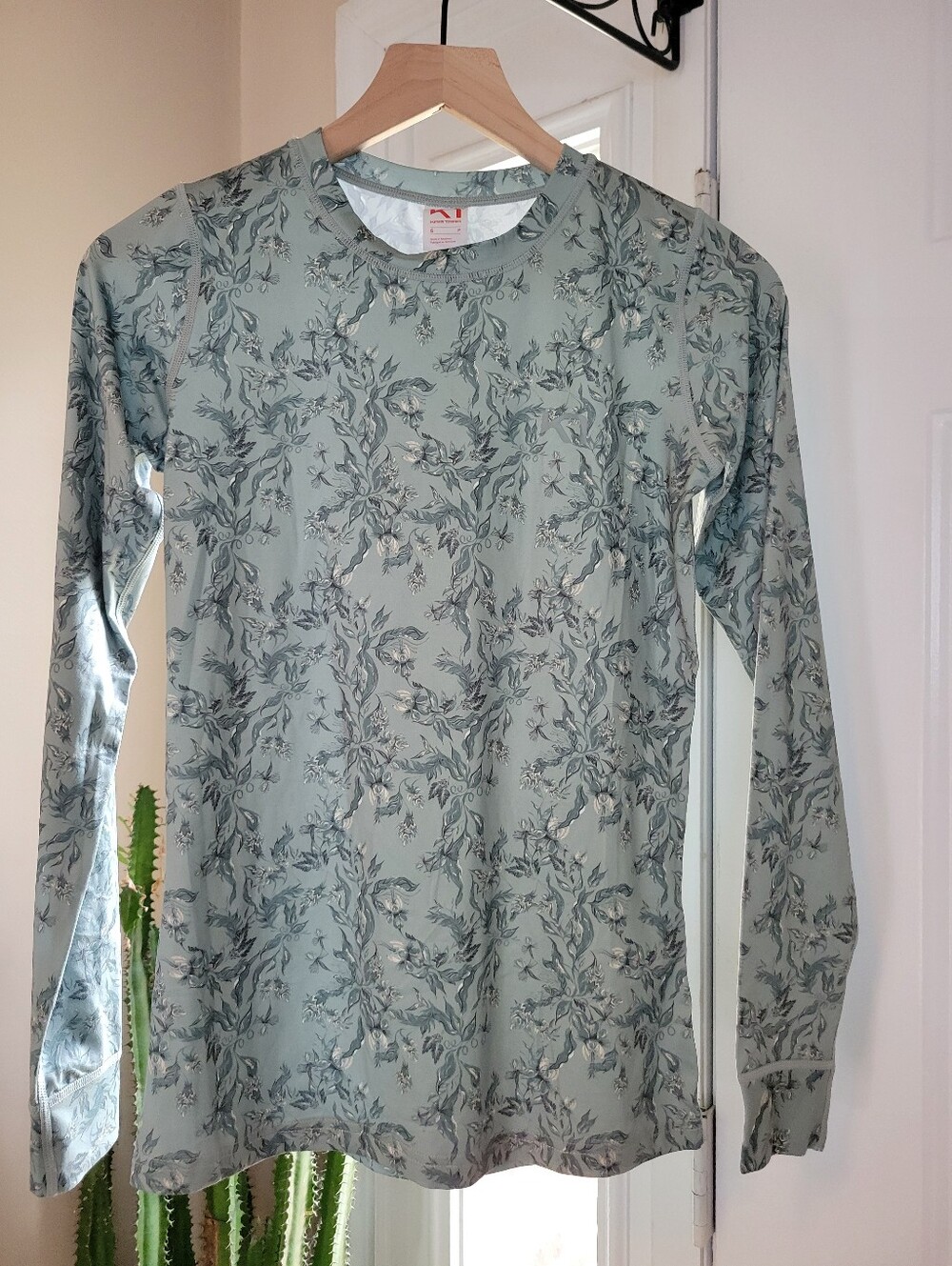 Kari Traa Fryd Sage‎ Green Florals Long Sleeve Baselayer Top, Size Womens S
